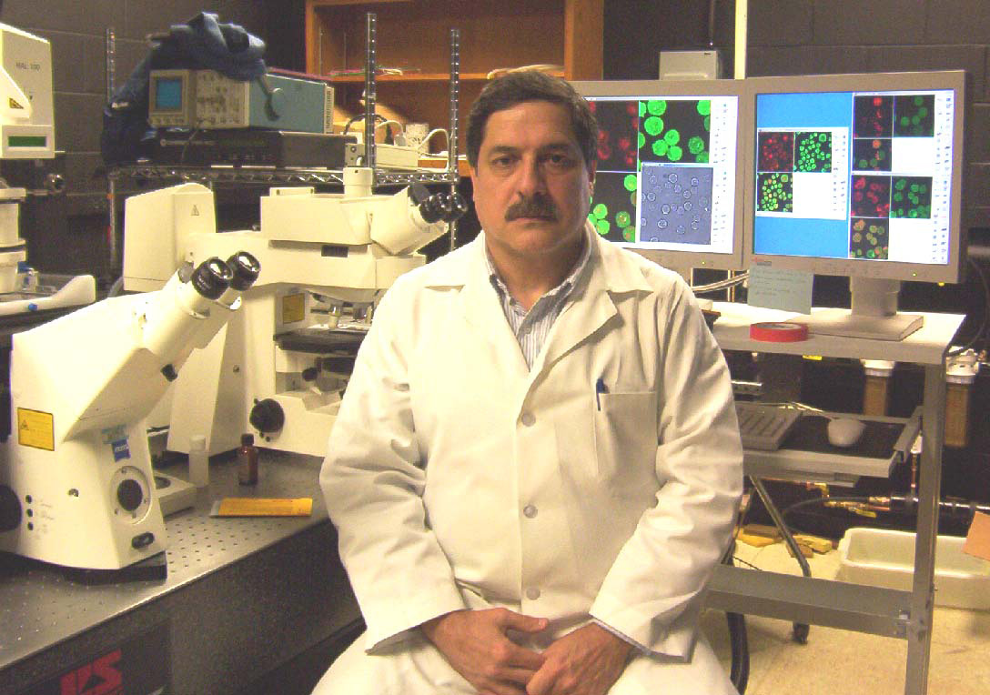 Ernesto Bustamante, Lab